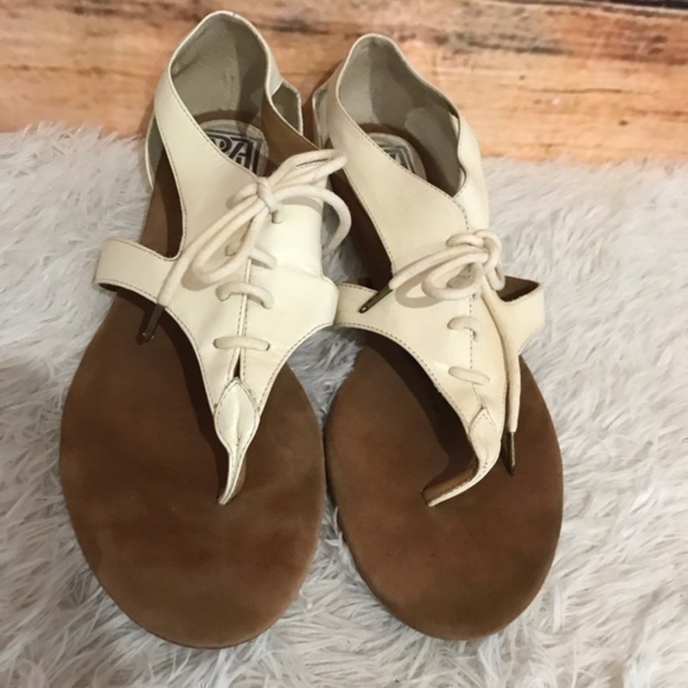 Pour la Victoire Sandal Sz 8.5